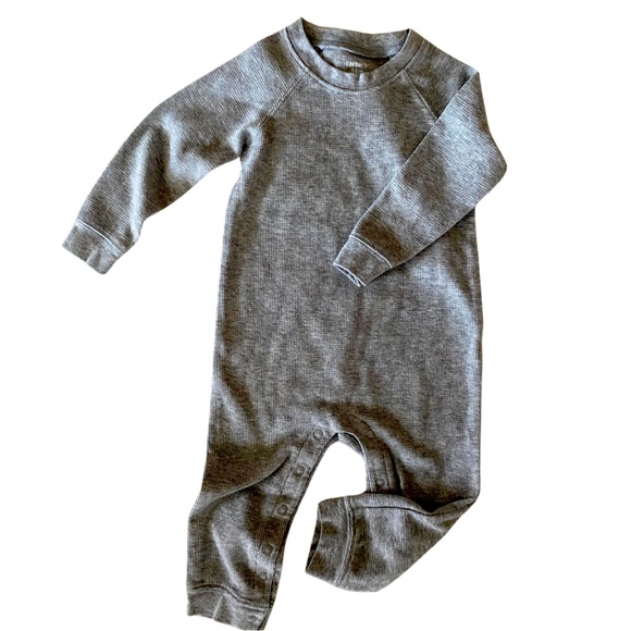 Carters Baby Gray Long Sleeve Jumpsuit 24 MO (1 Pc) Never worn Soft Waffle Knit - Picture 5 of 9